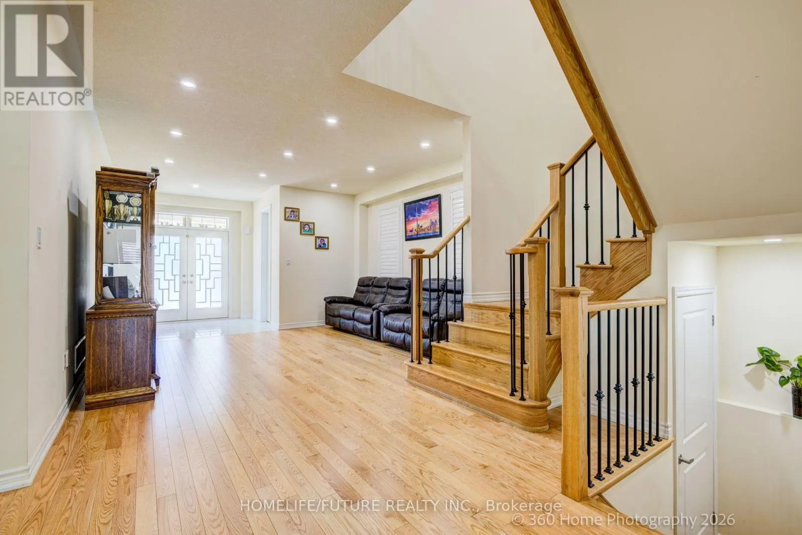 42 SAMUEL CRESCENT