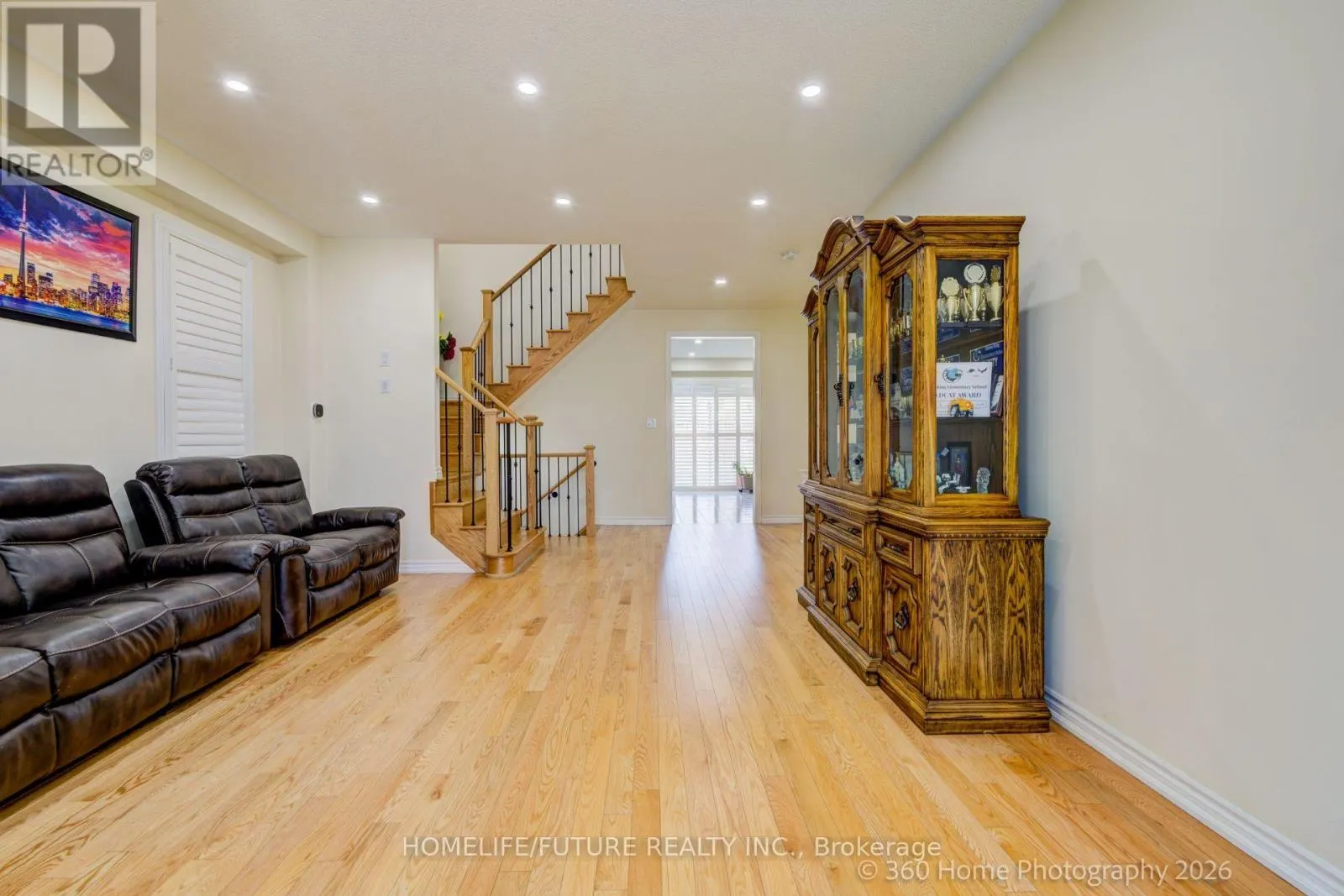 42 SAMUEL CRESCENT