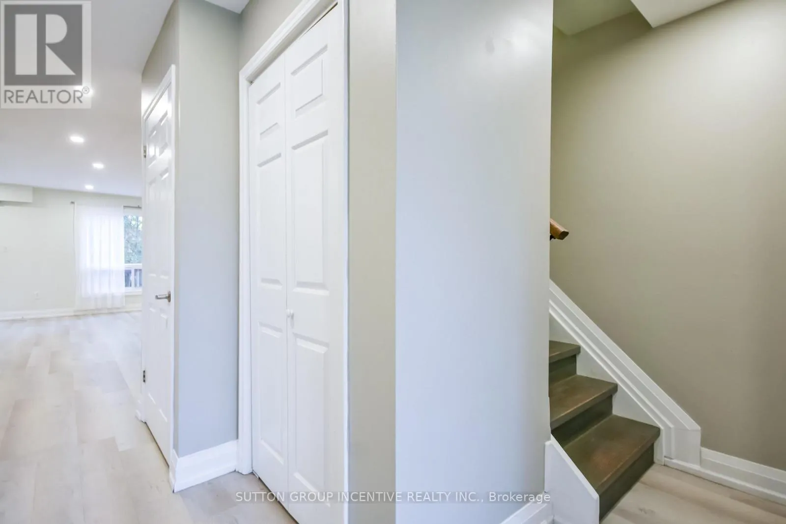 33B CUNDLES ROAD E
