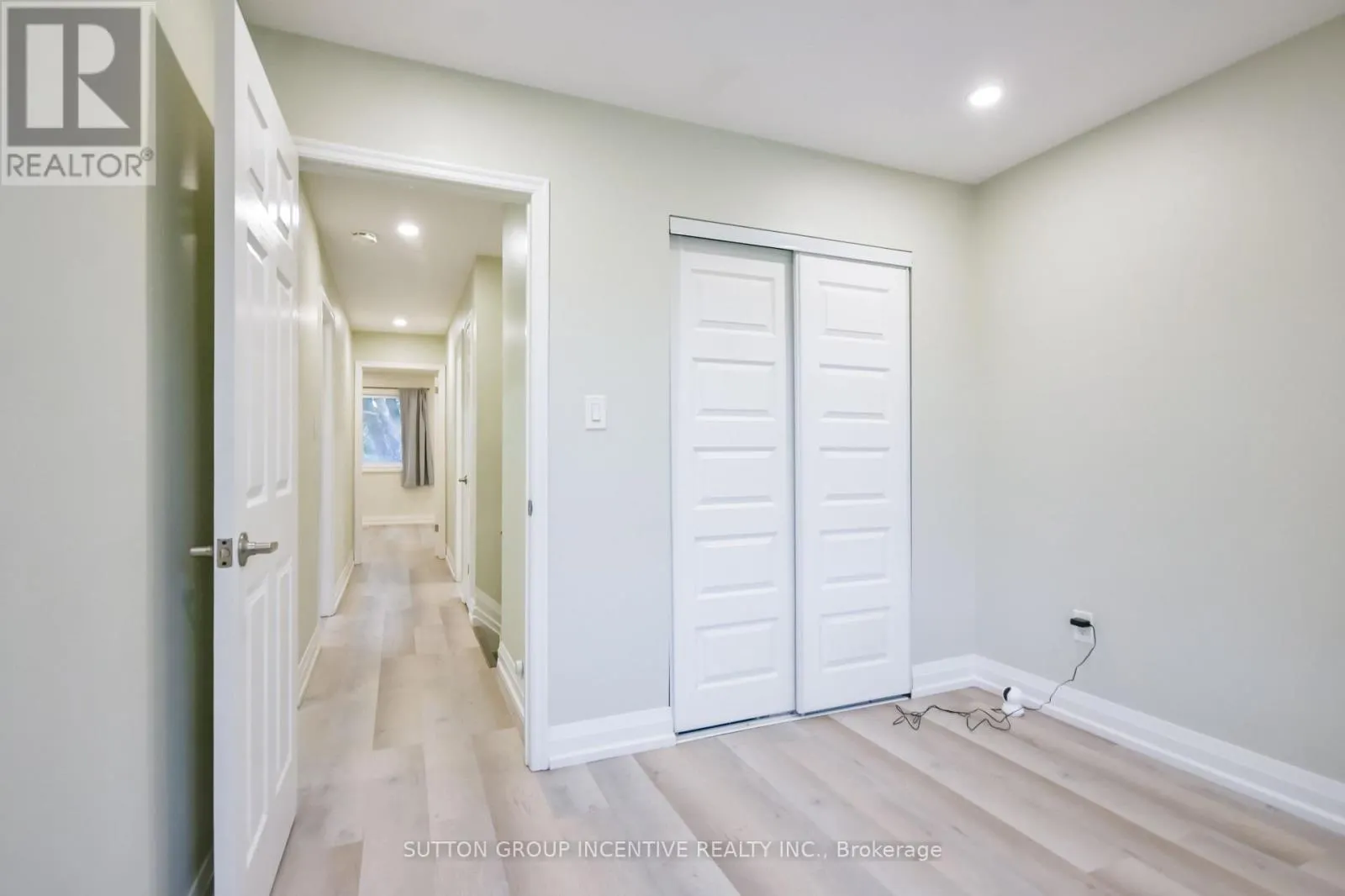 33B CUNDLES ROAD E