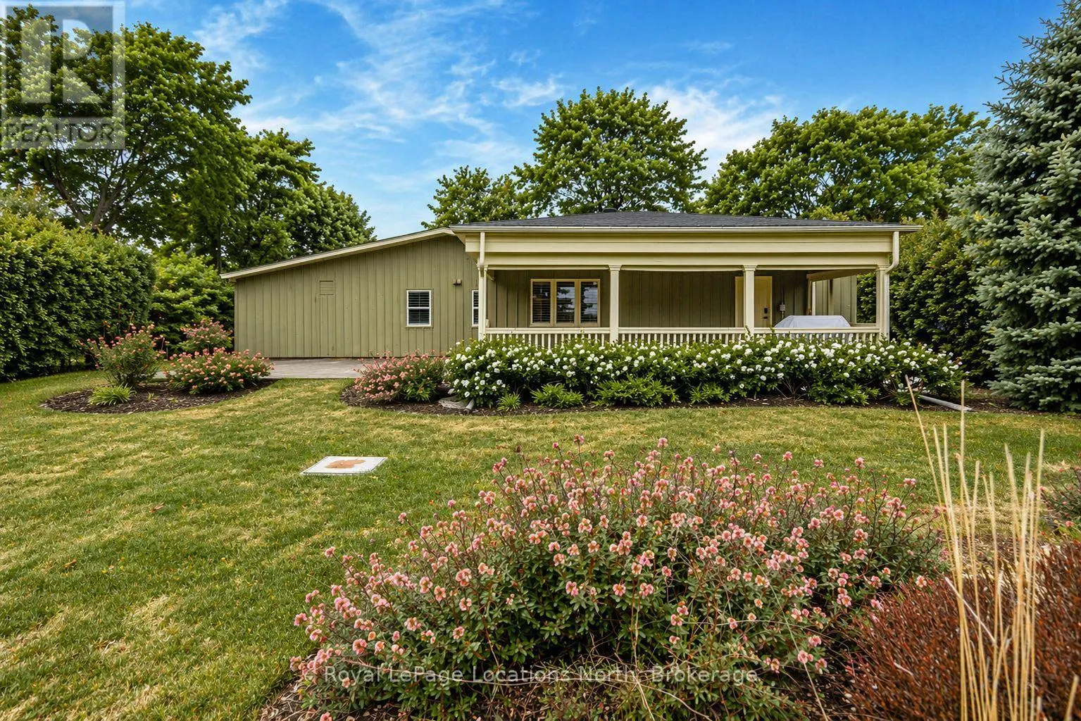 795853 GREY 19 ROAD