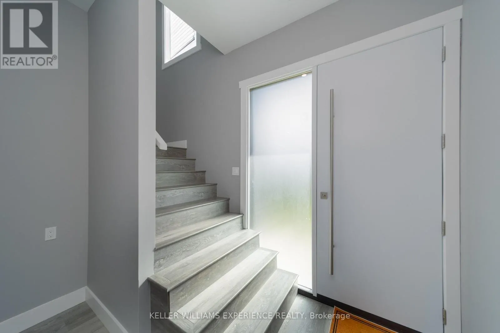 1055 HENRY STREET