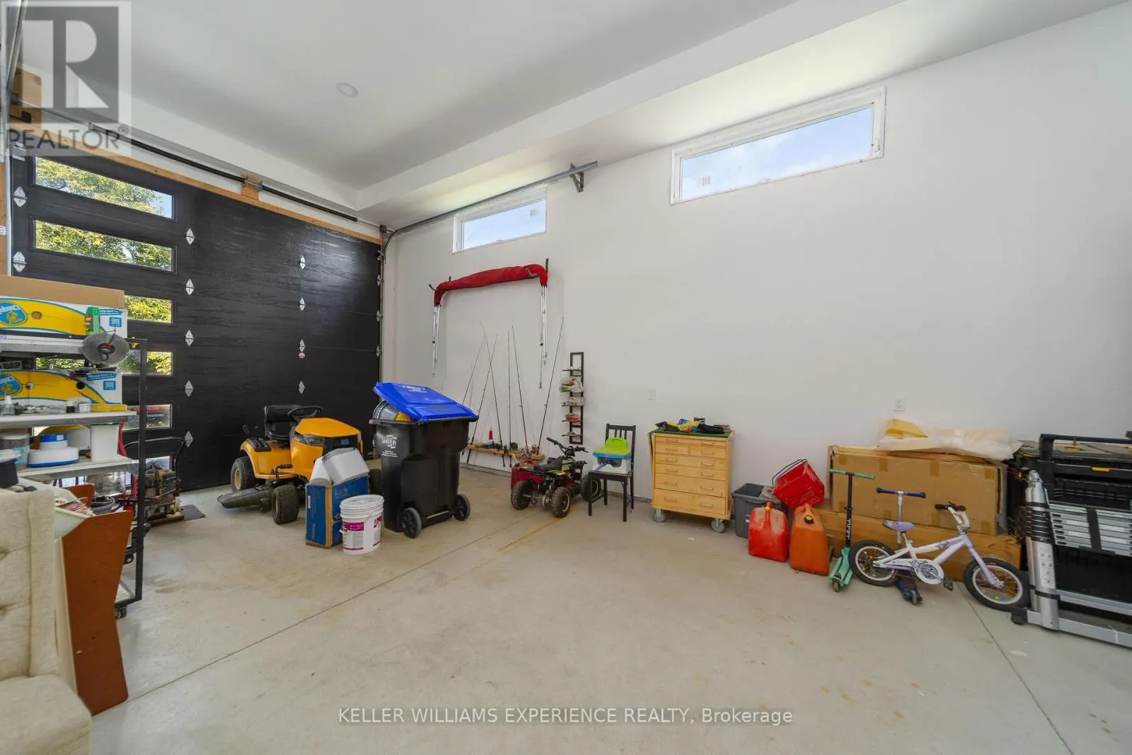 1055 HENRY STREET