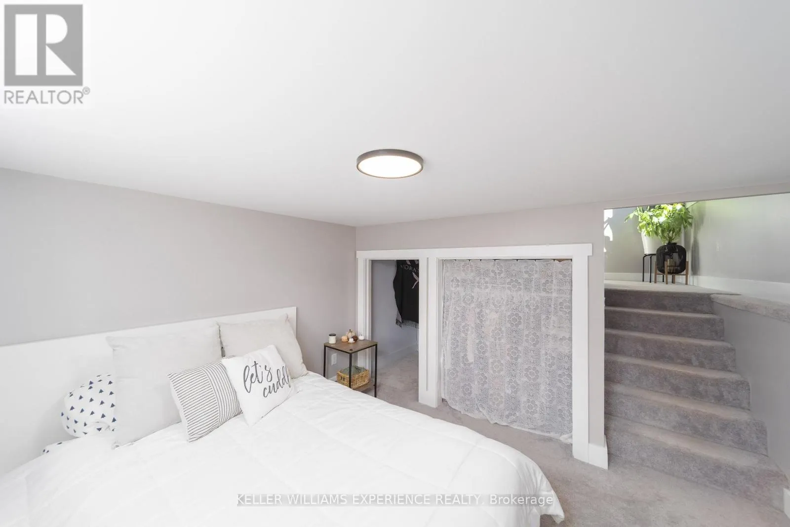 1055 HENRY STREET