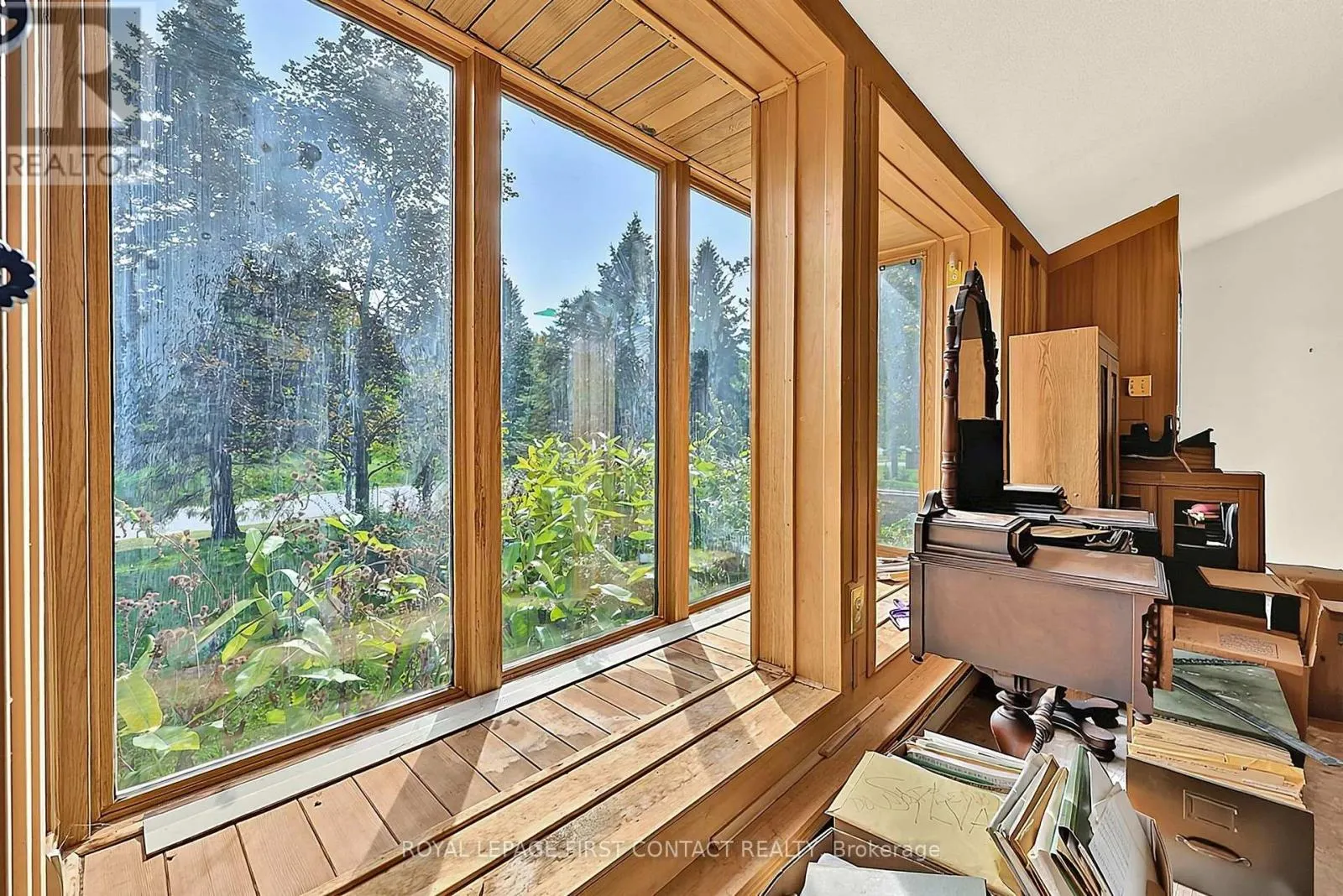 2 BRIARWOOD COURT