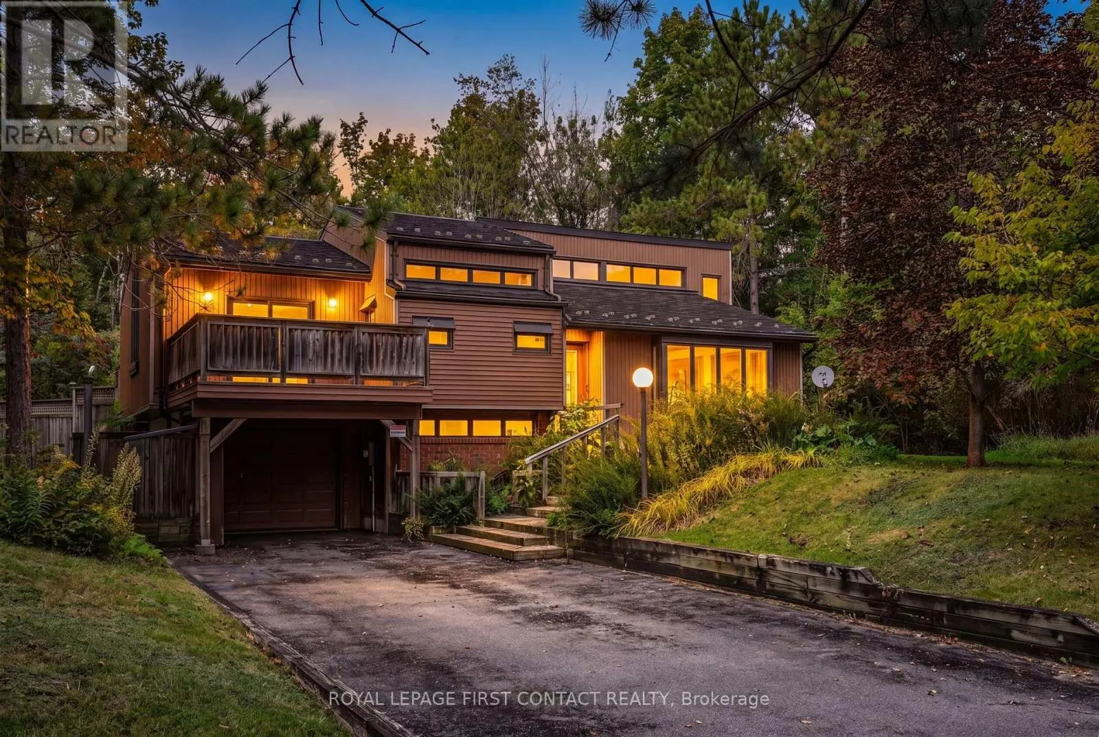 2 BRIARWOOD COURT