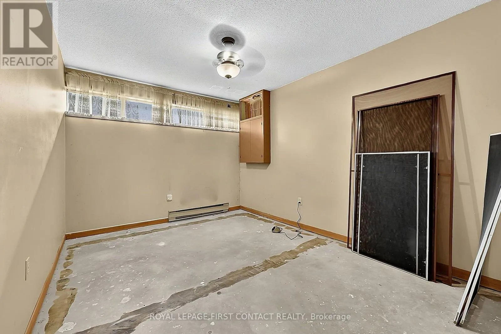 2 BRIARWOOD COURT