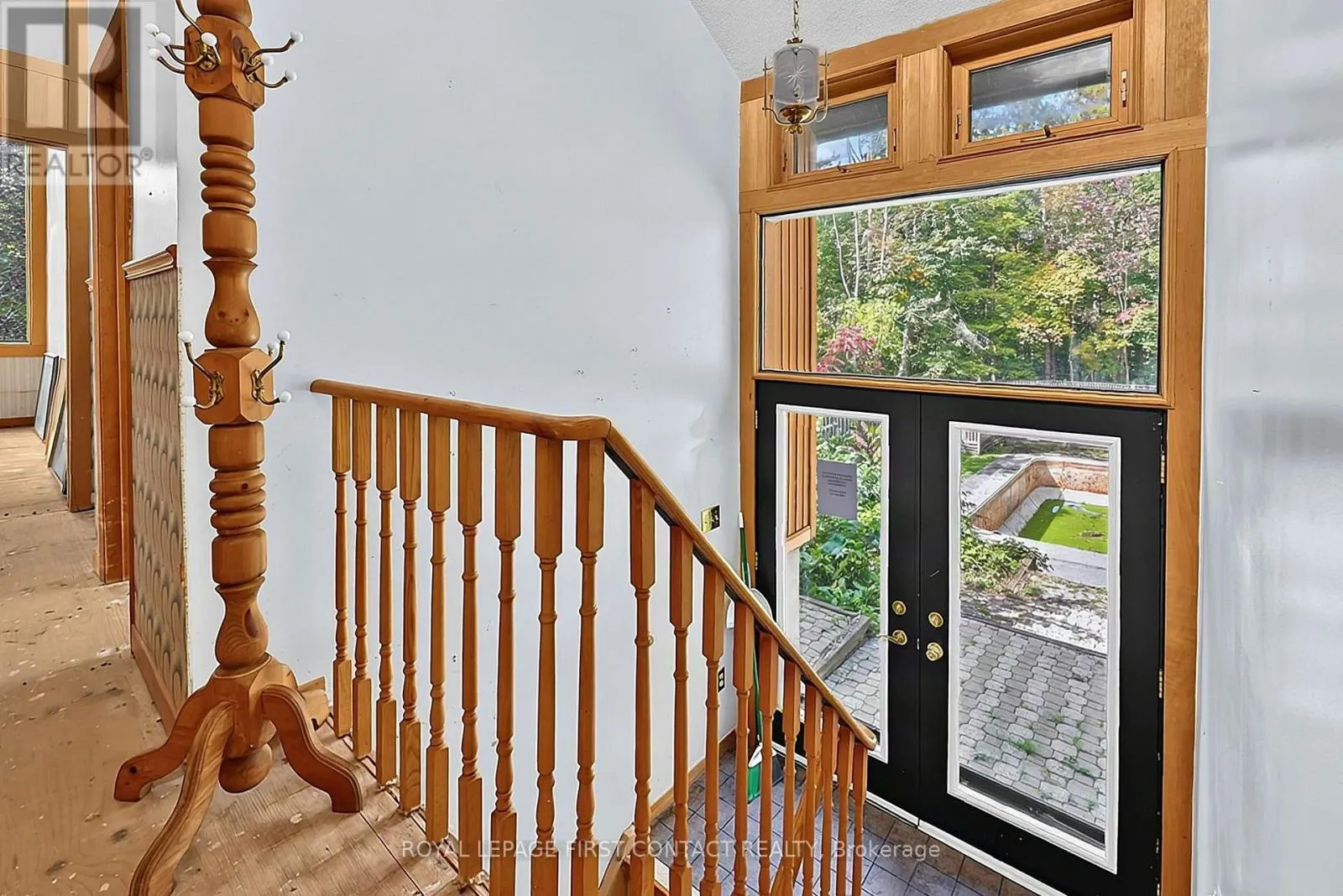 2 BRIARWOOD COURT