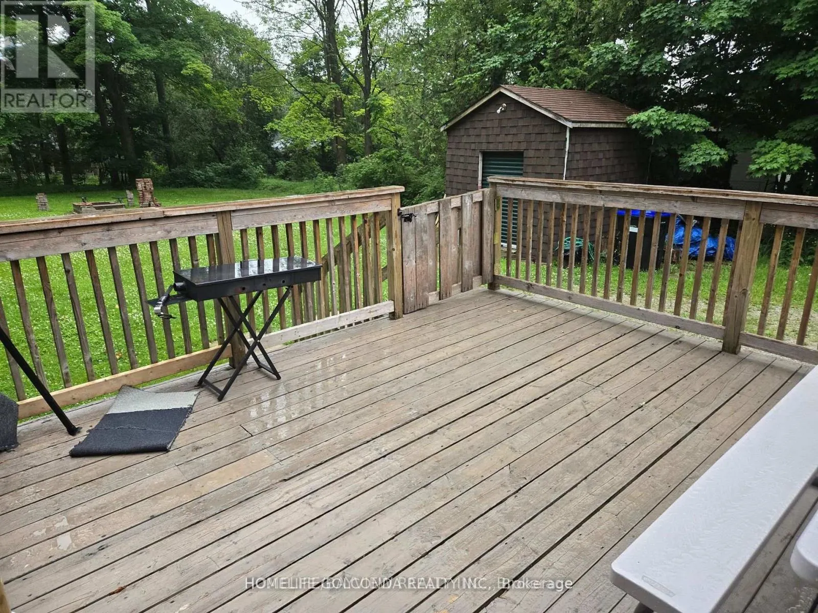 15 POPLAR CRESCENT