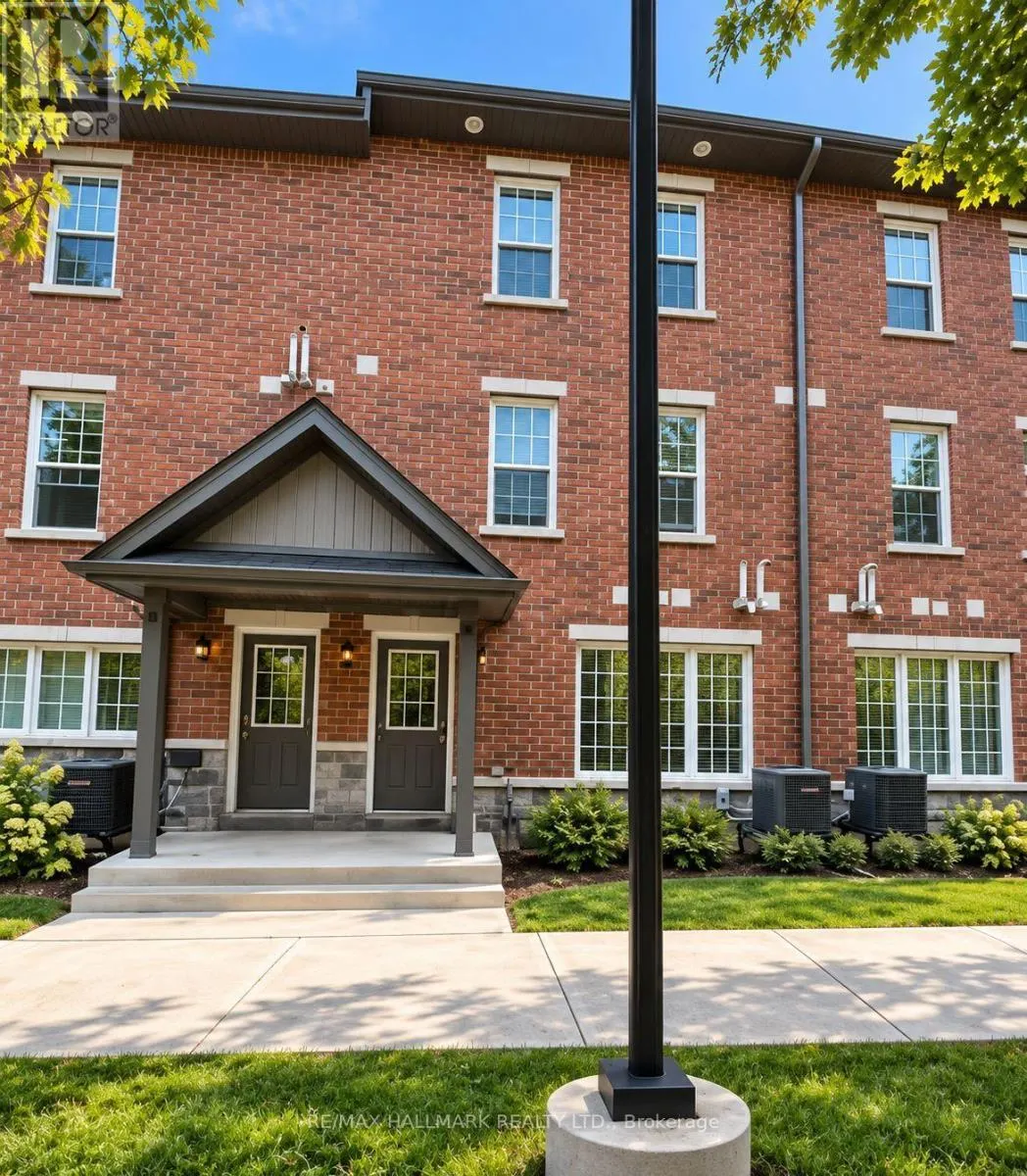 10 - 242 PENETANGUISHENE ROAD