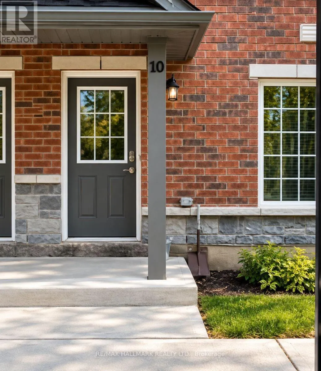 10 - 242 PENETANGUISHENE ROAD