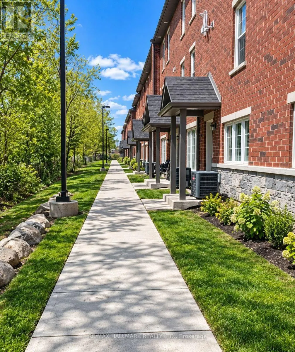 10 - 242 PENETANGUISHENE ROAD