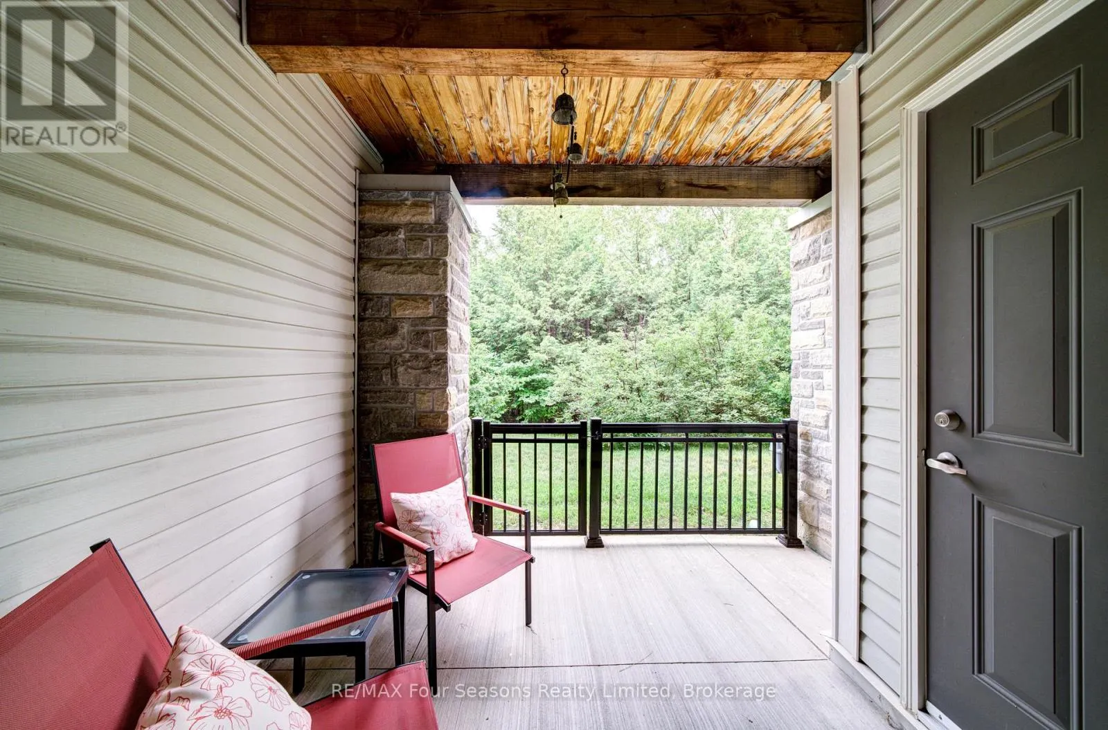 105 - 6 BRANDY LANE DRIVE #105