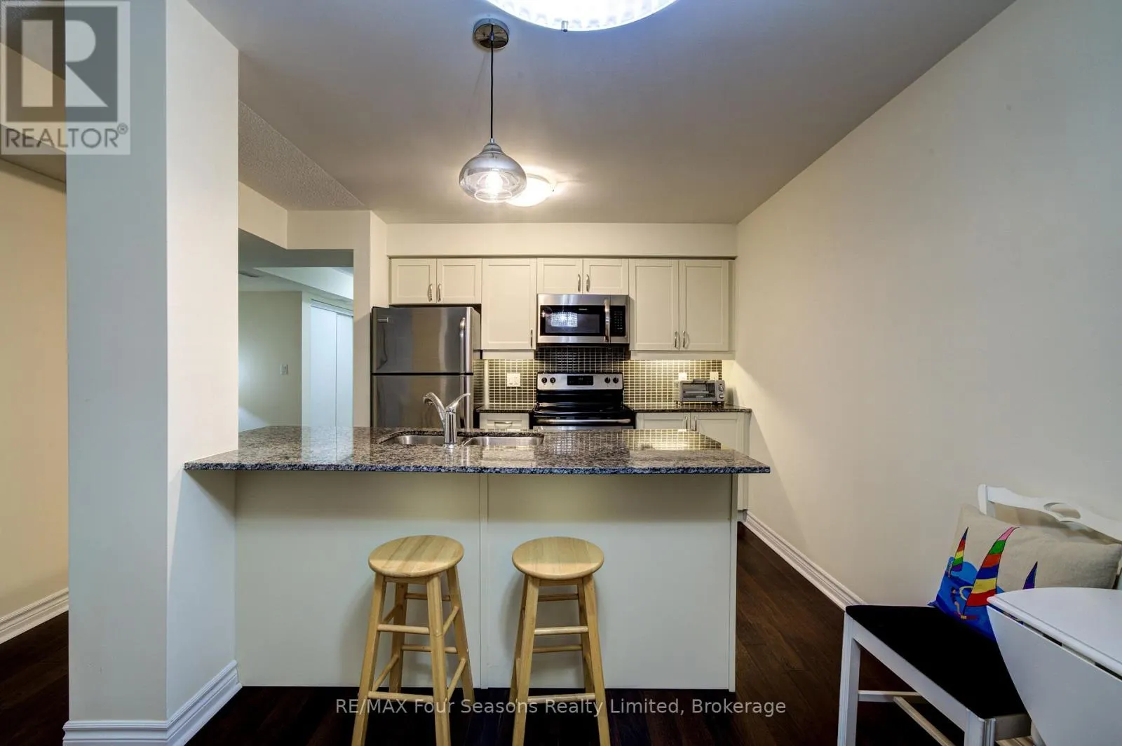 105 - 6 BRANDY LANE DRIVE #105