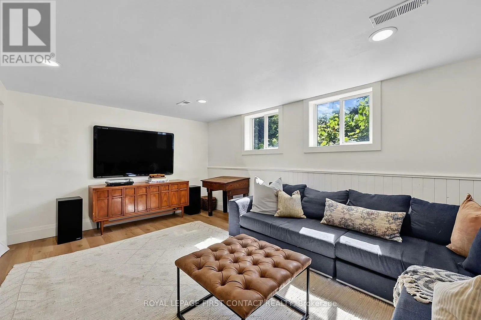 11 MACLAREN AVENUE