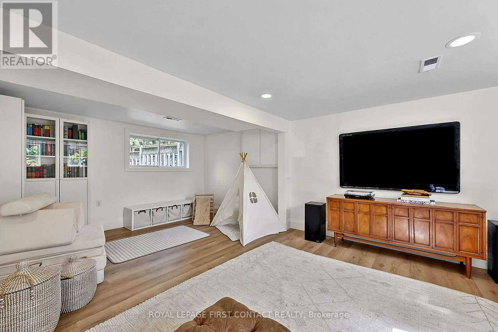 11 MACLAREN AVENUE