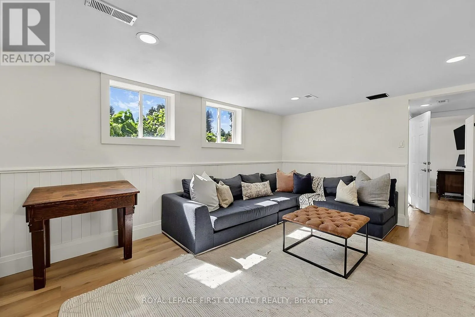 11 MACLAREN AVENUE