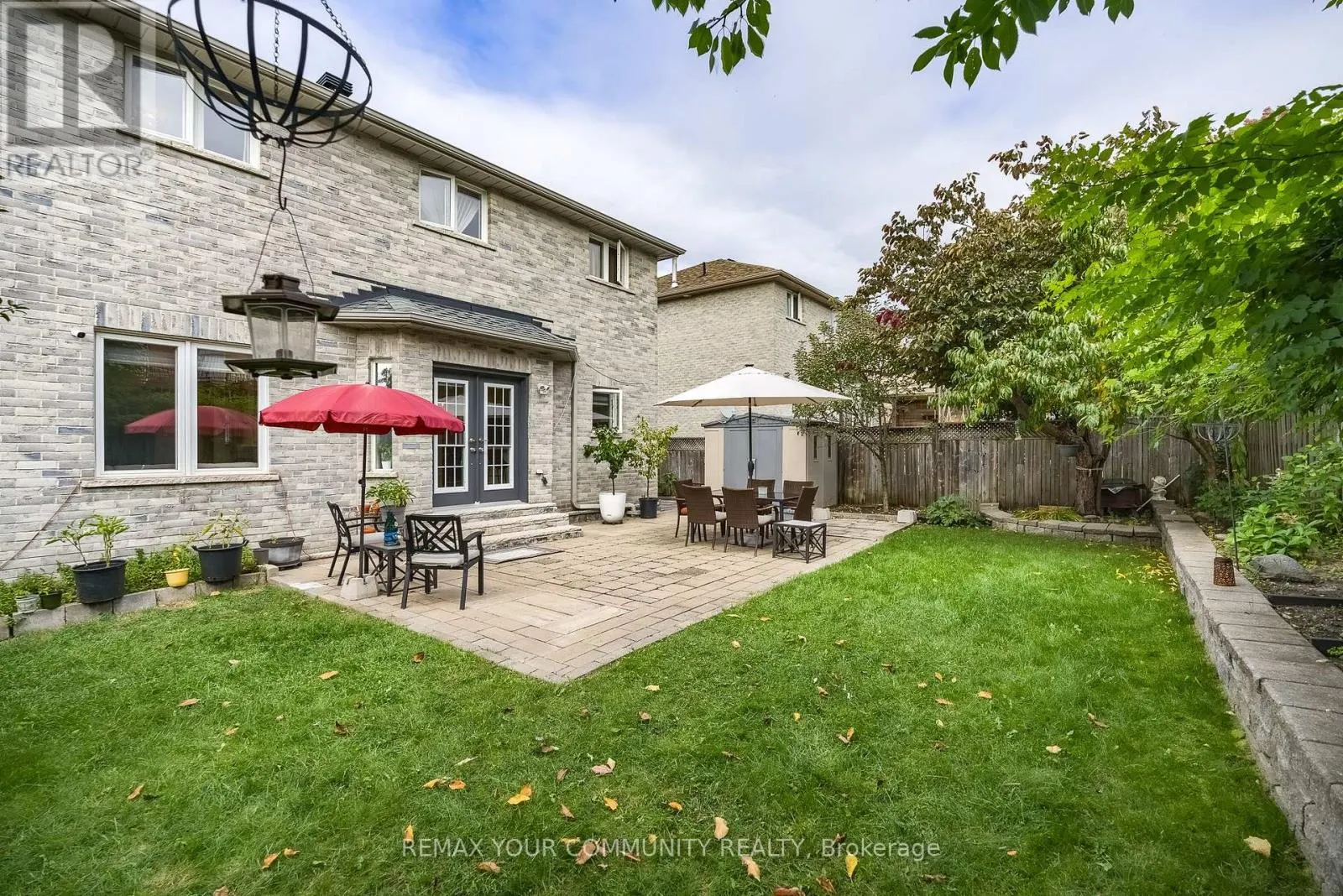 21 SILVERCREEK CRESCENT