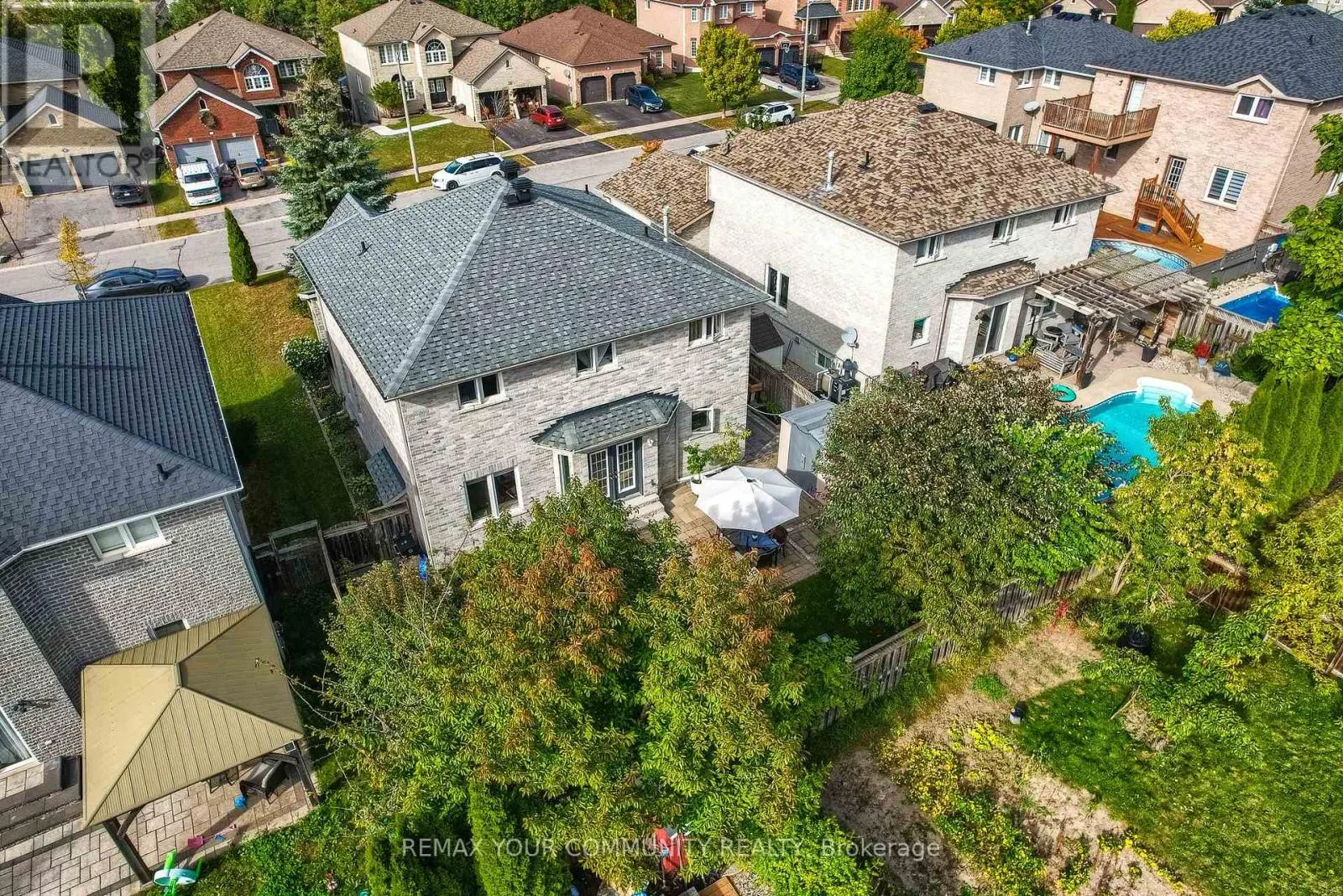 21 SILVERCREEK CRESCENT