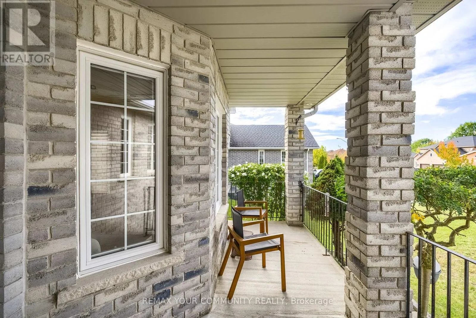 21 SILVERCREEK CRESCENT