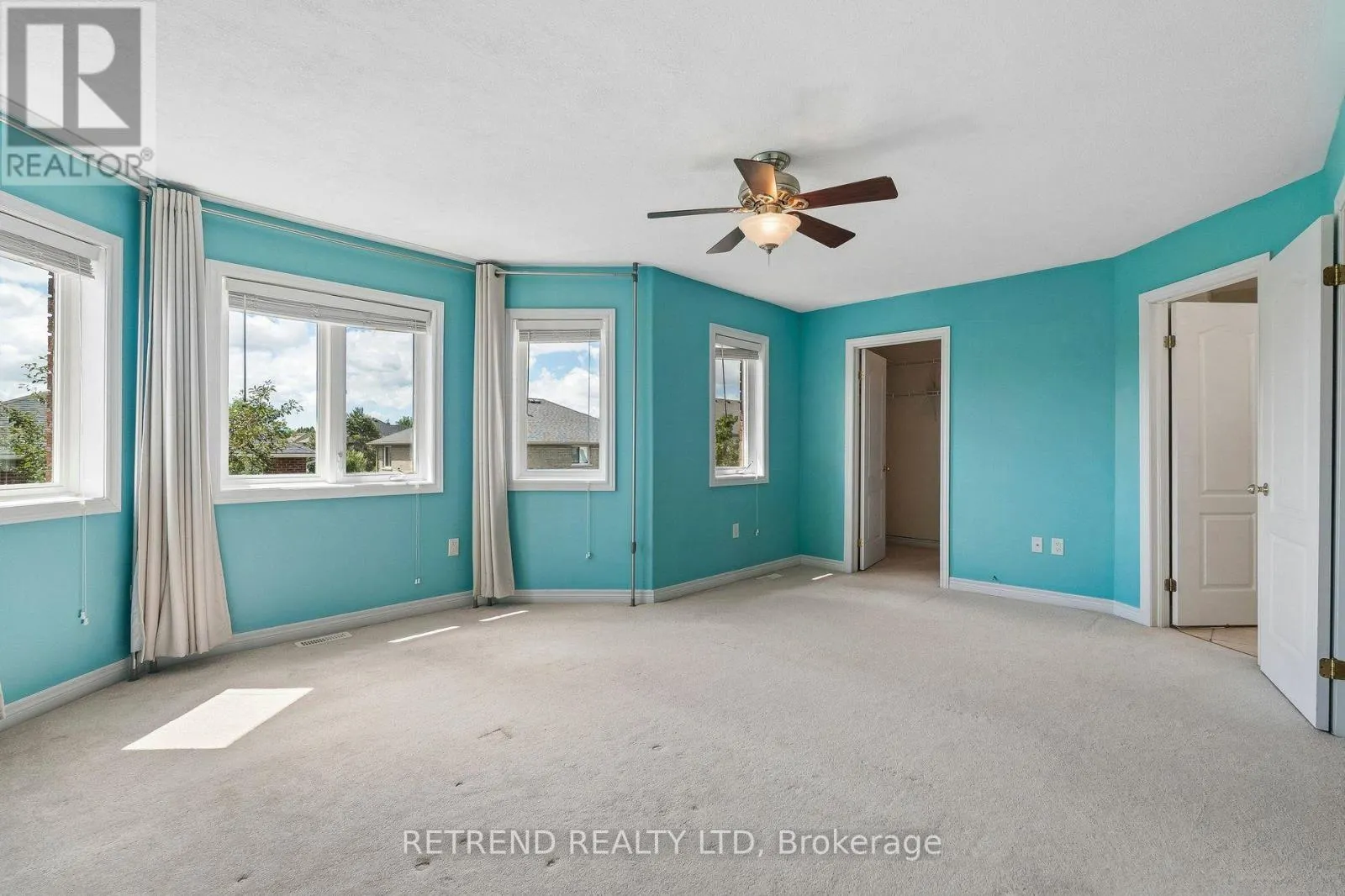 36 SANDRINGHAM DRIVE