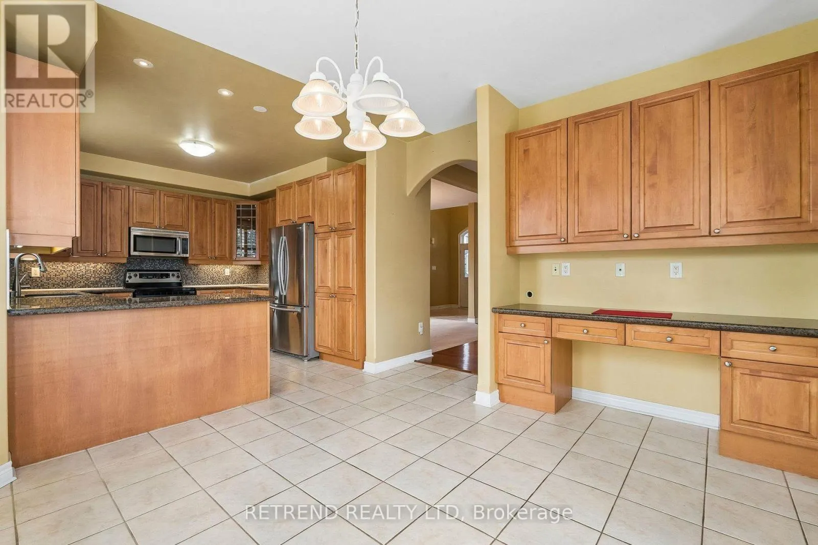36 SANDRINGHAM DRIVE