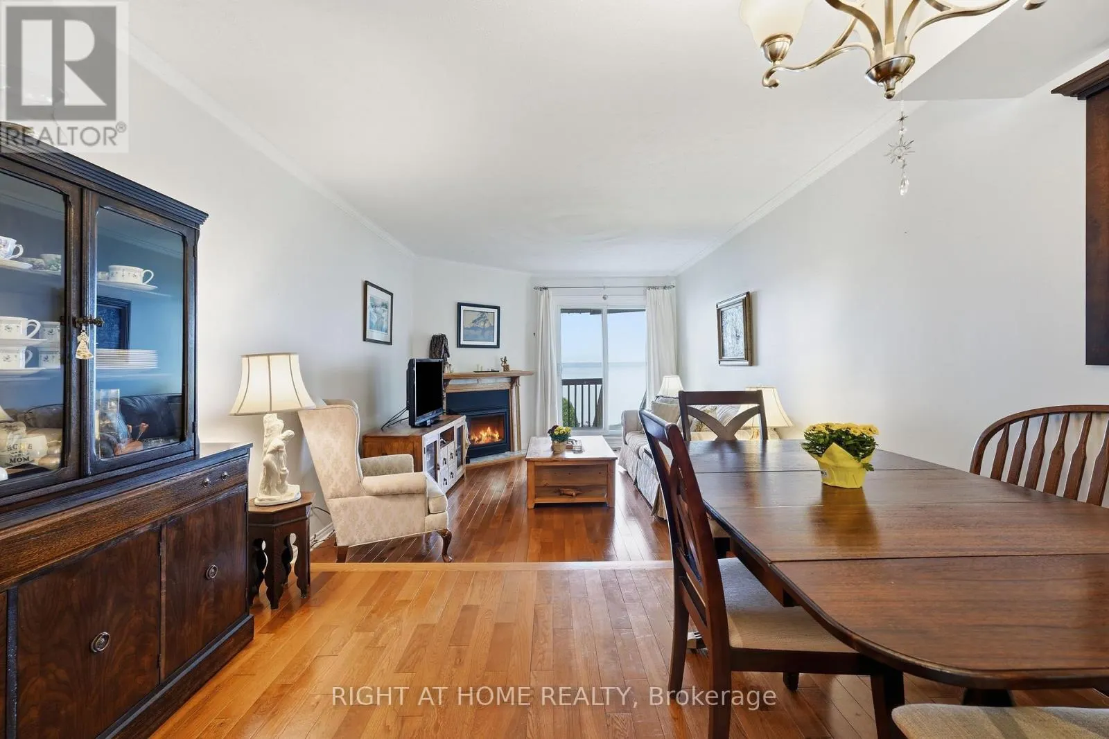 103 - 43 OLIVE CRESCENT E