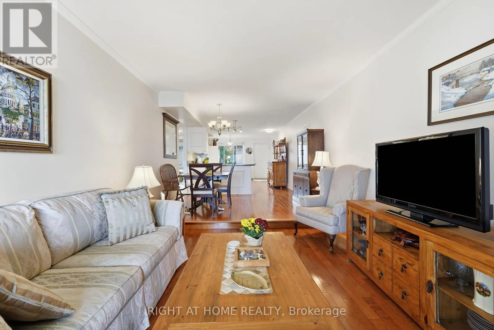 103 - 43 OLIVE CRESCENT E
