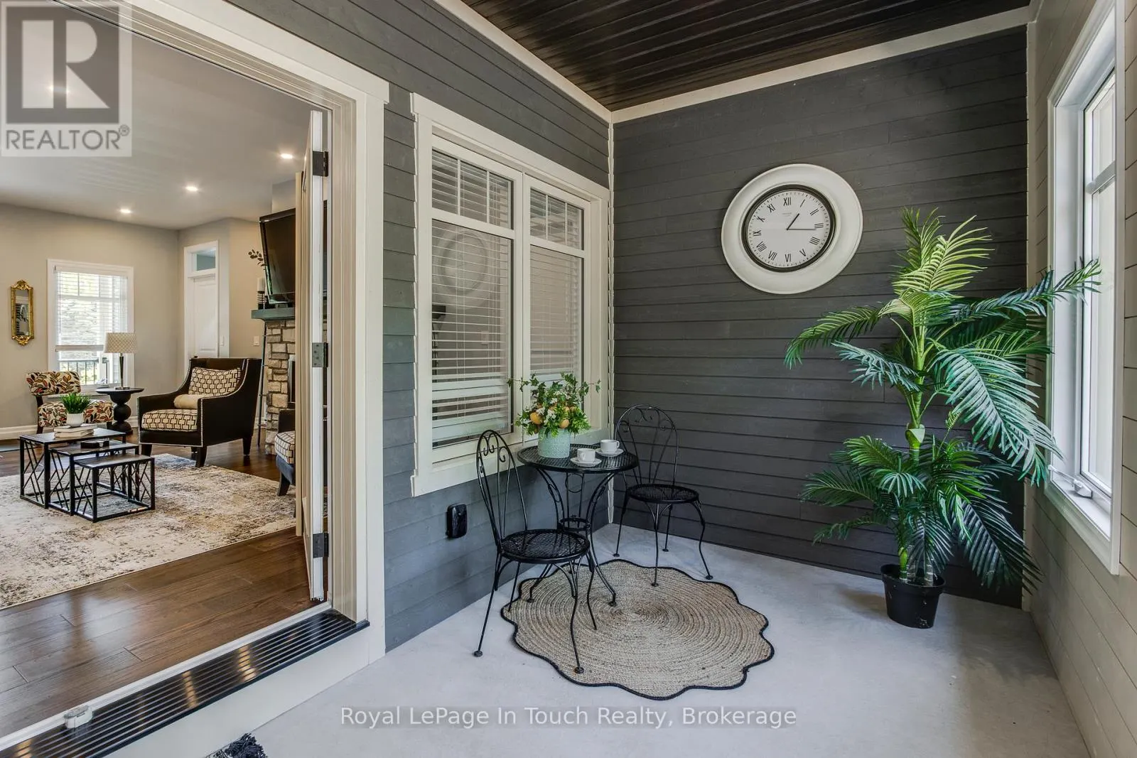 55 BEAUFORT CRESCENT