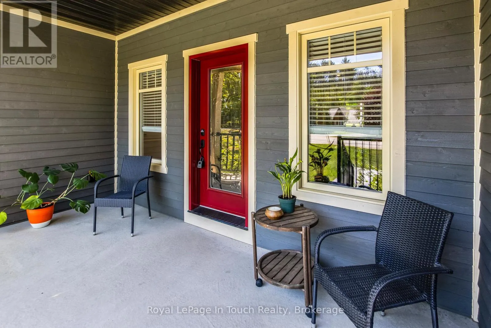 55 BEAUFORT CRESCENT