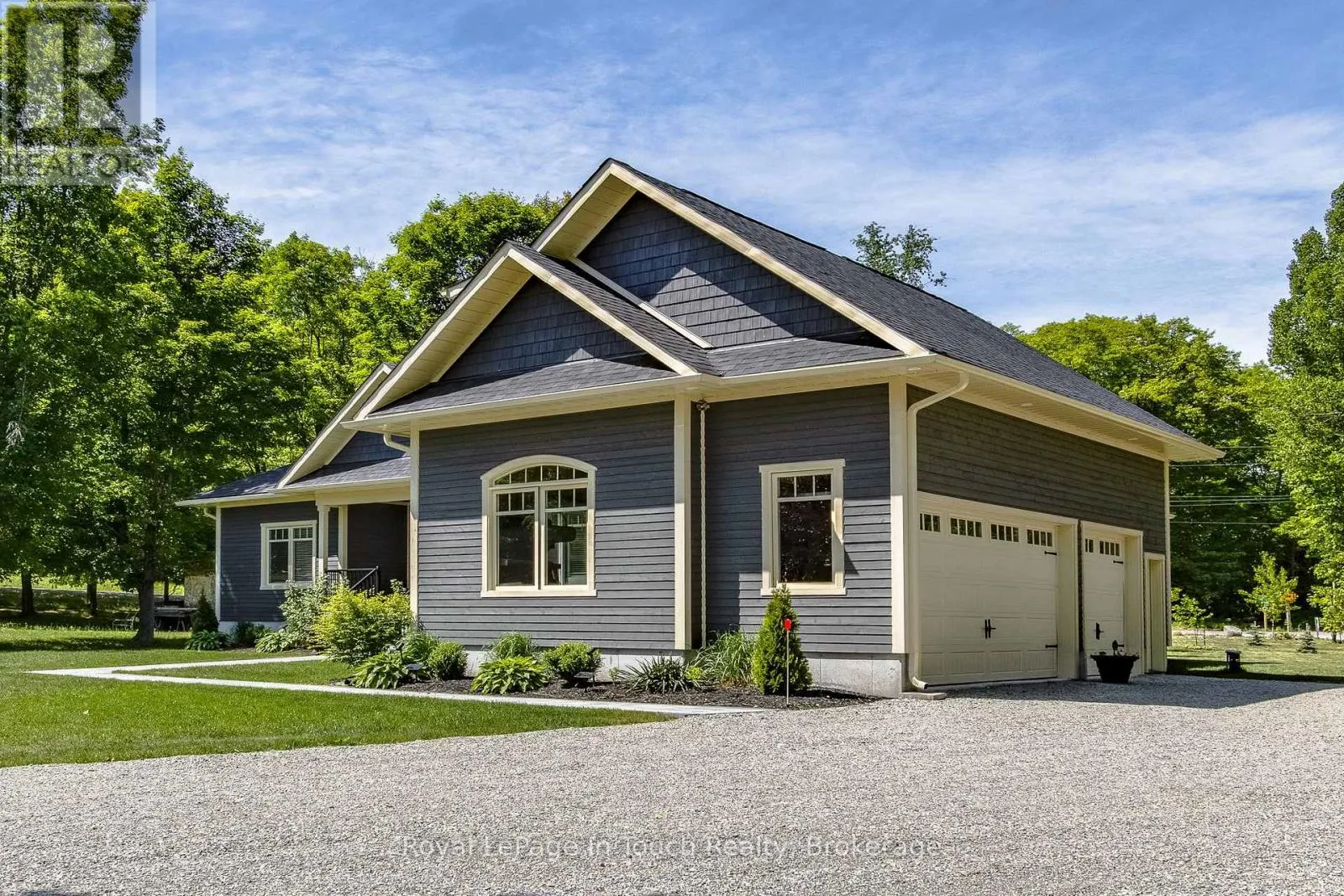 55 BEAUFORT CRESCENT