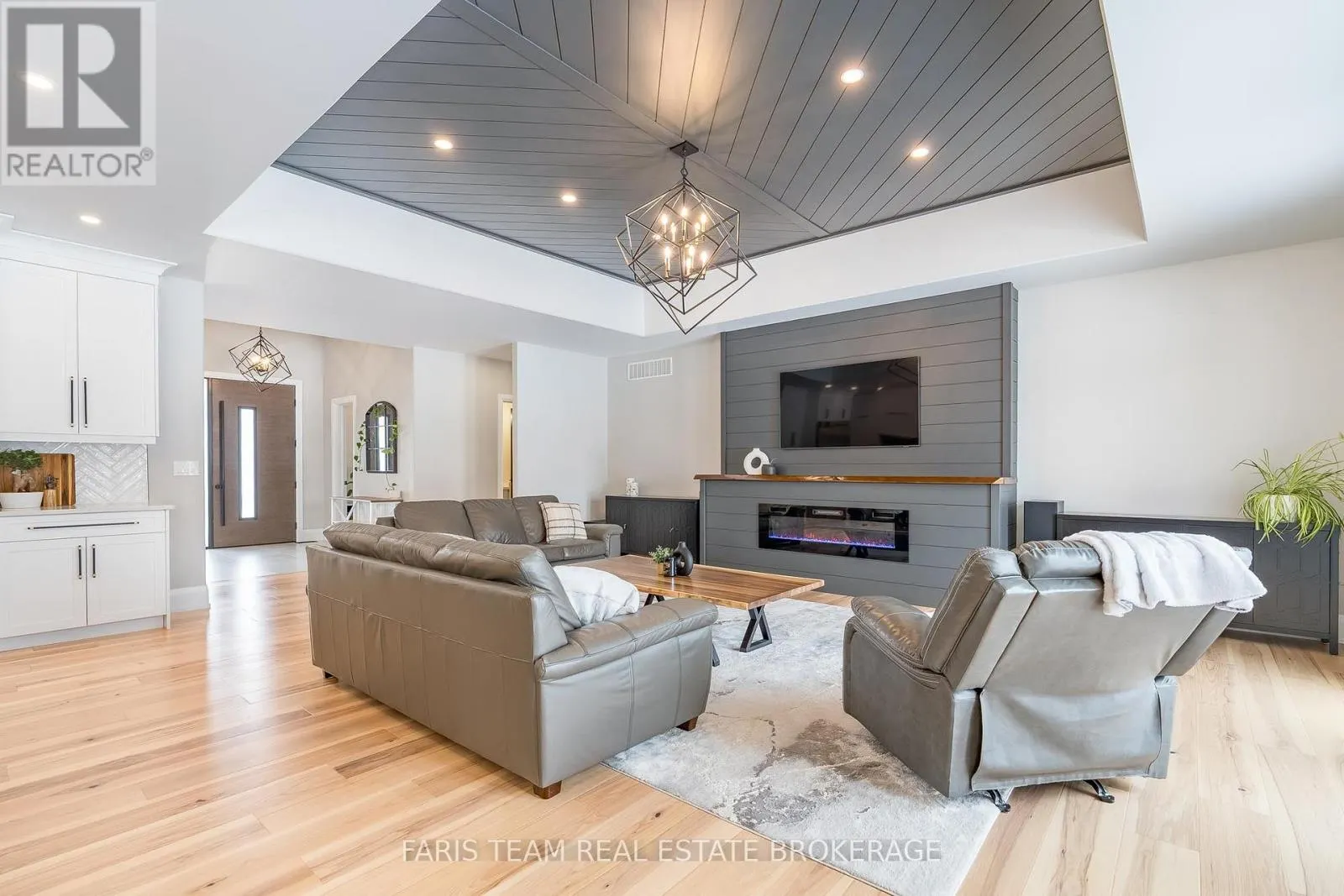 7 REYNOLDS ROAD
