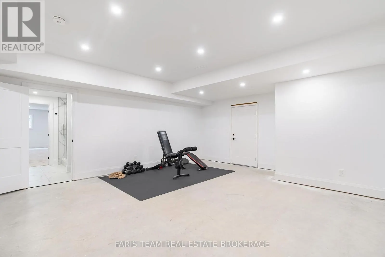 7 REYNOLDS ROAD