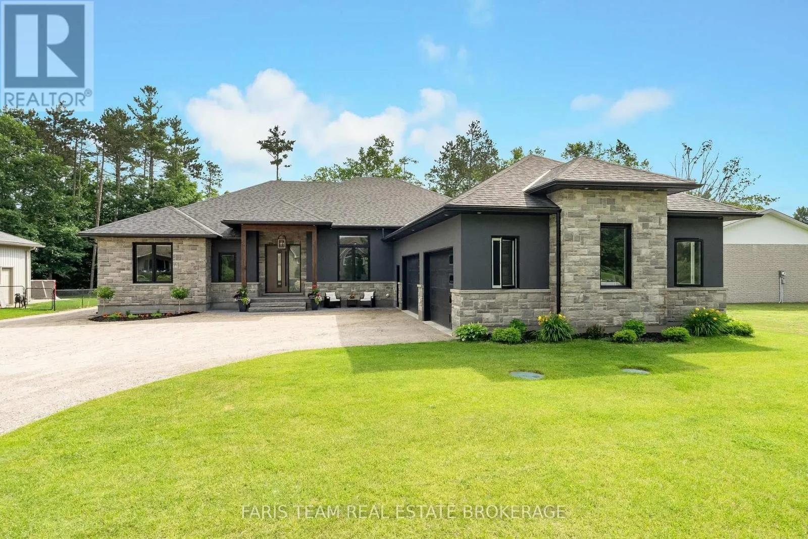 7 REYNOLDS ROAD