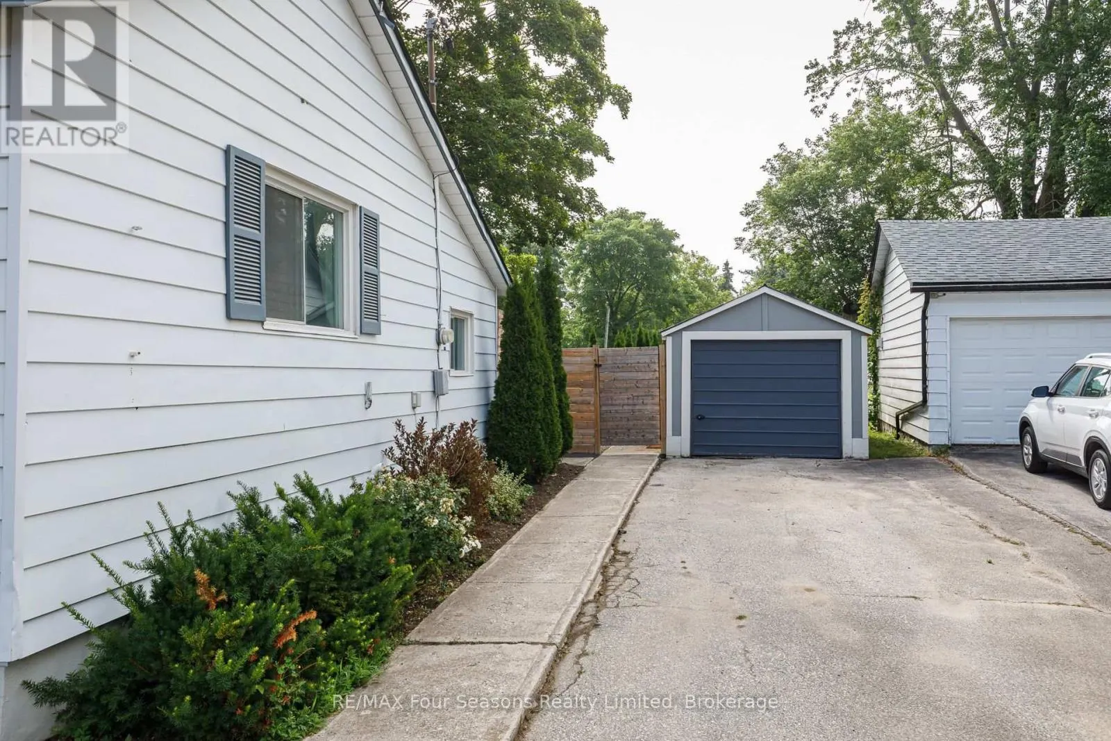 231 SUPERIOR STREET