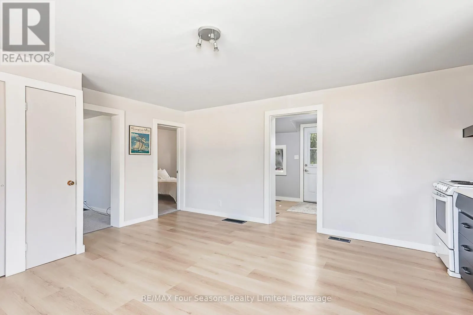 231 SUPERIOR STREET