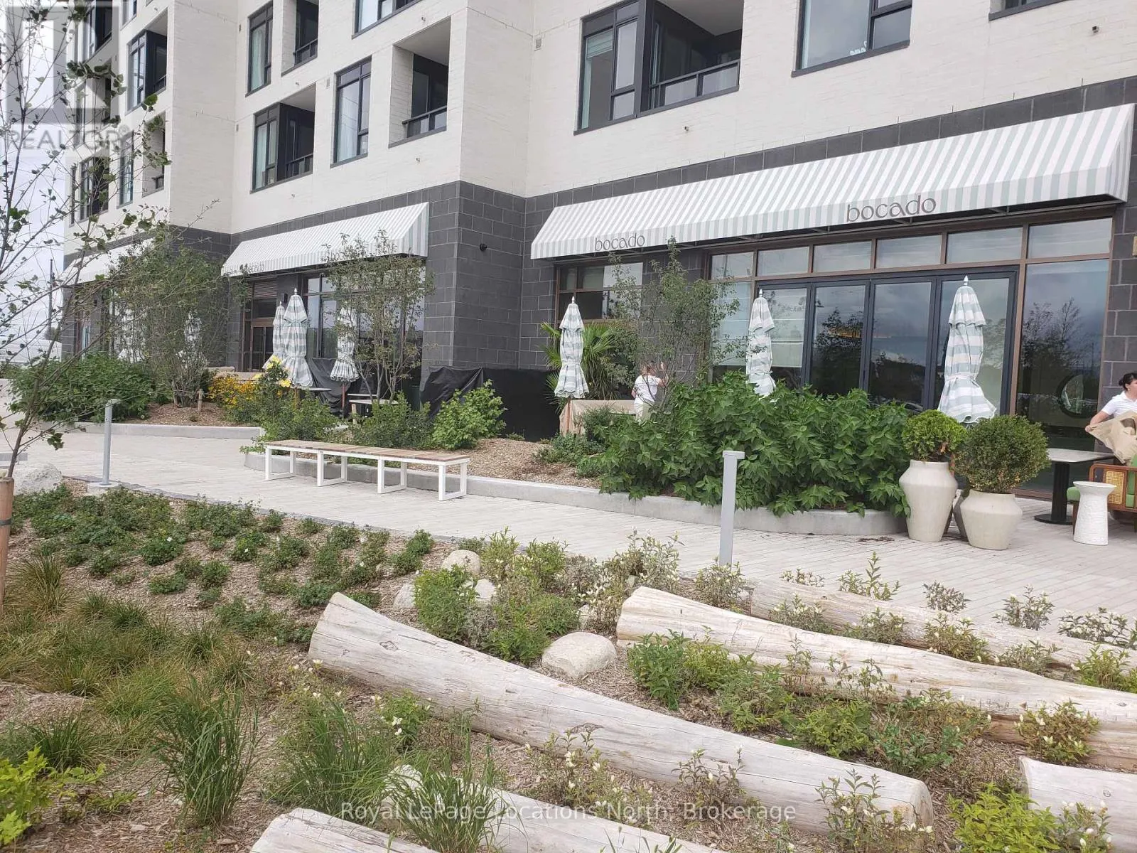 207 - 31 HURON STREET #207
