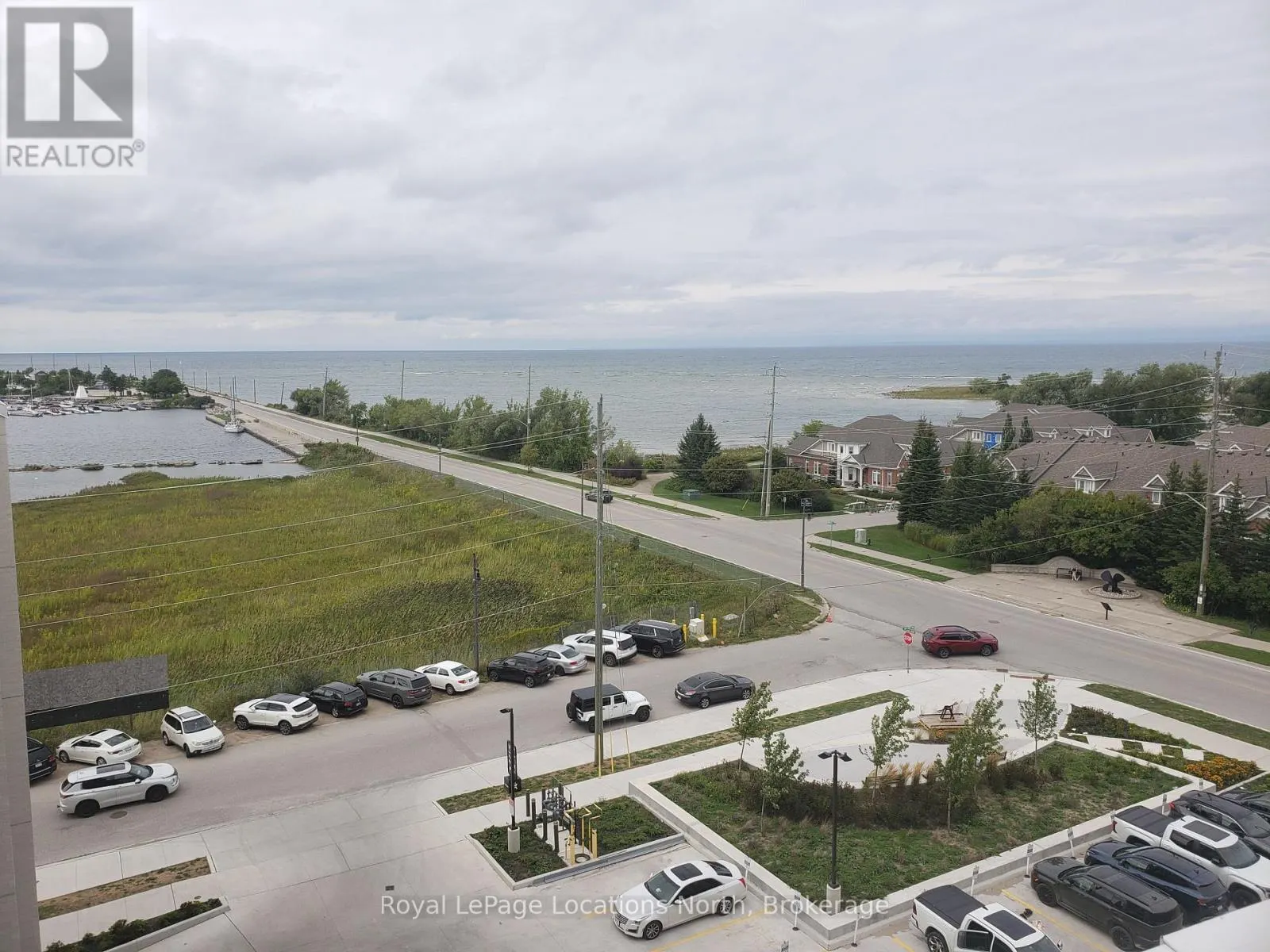 207 - 31 HURON STREET #207