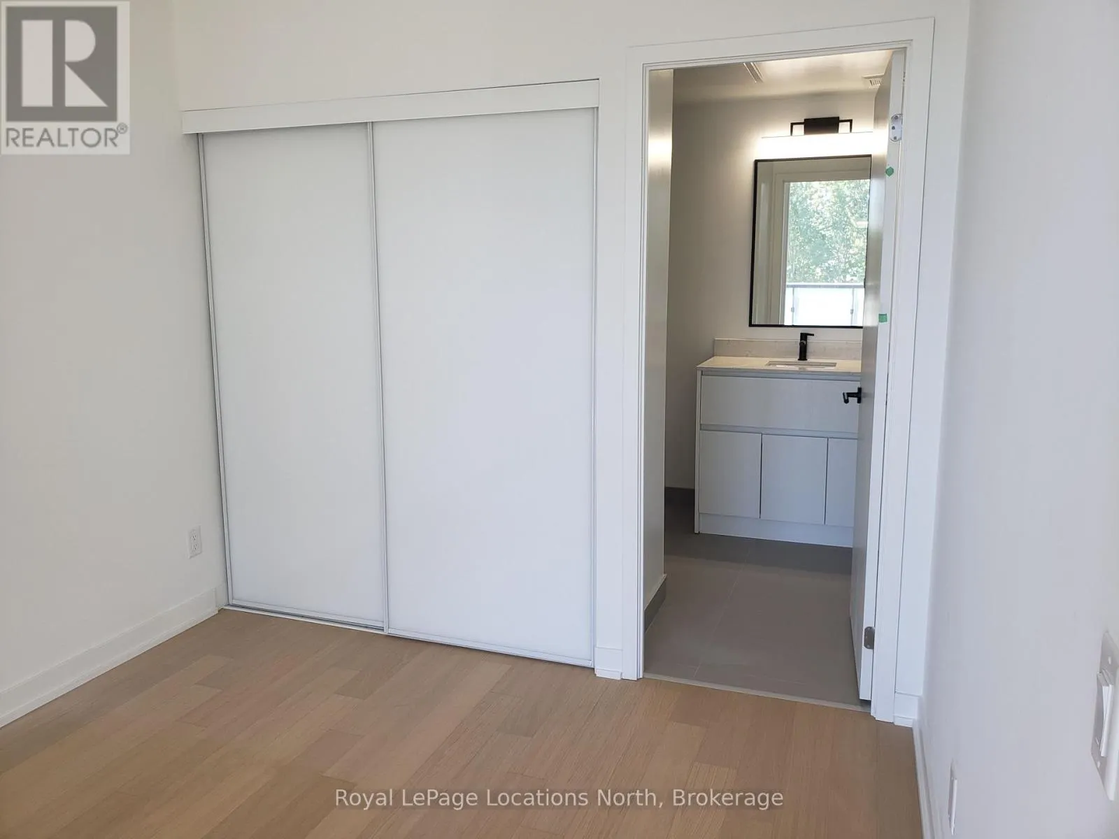 207 - 31 HURON STREET #207