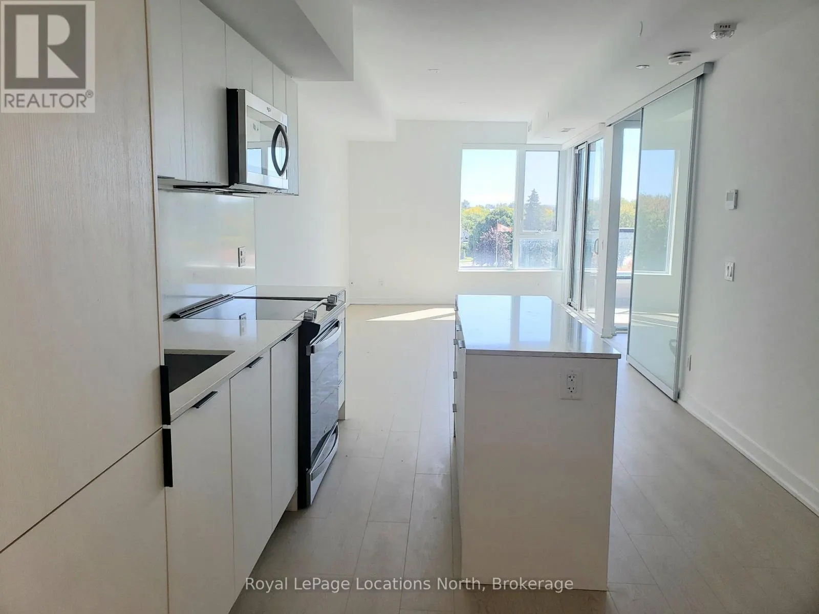 410 - 31 HURON STREET #410