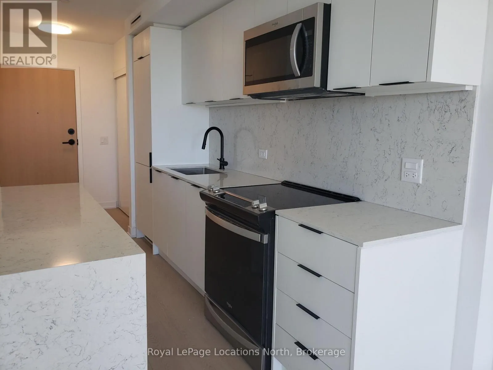 410 - 31 HURON STREET #410