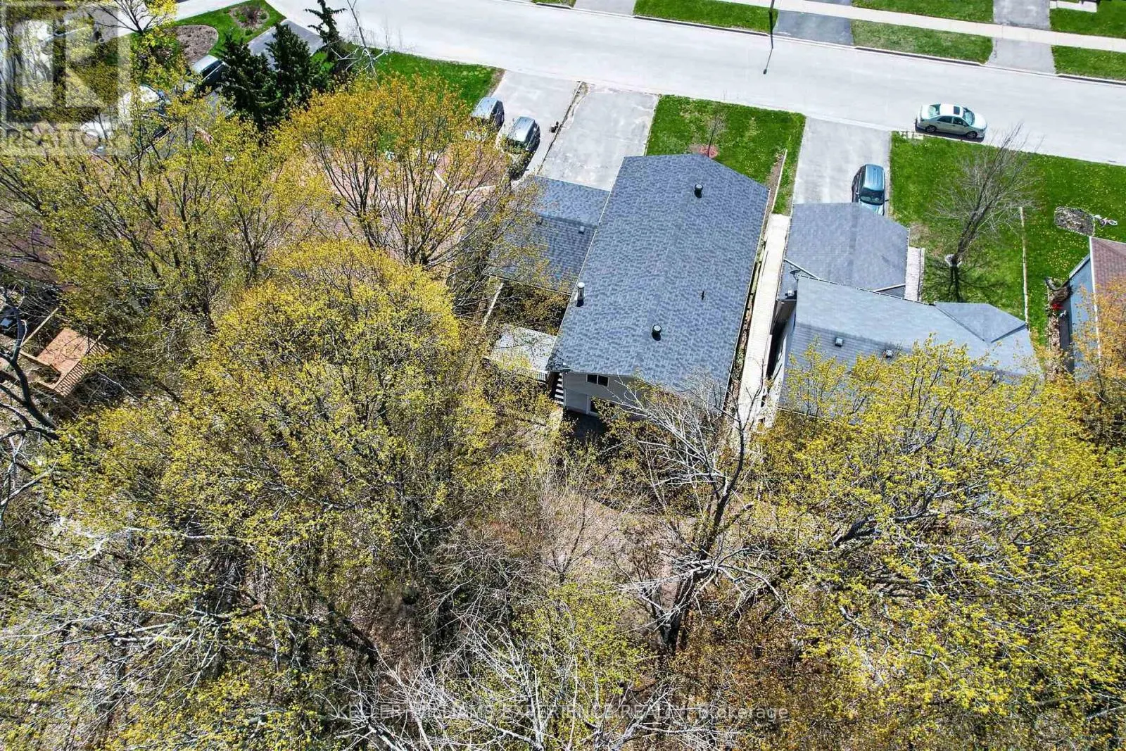 645 BAYVIEW DRIVE
