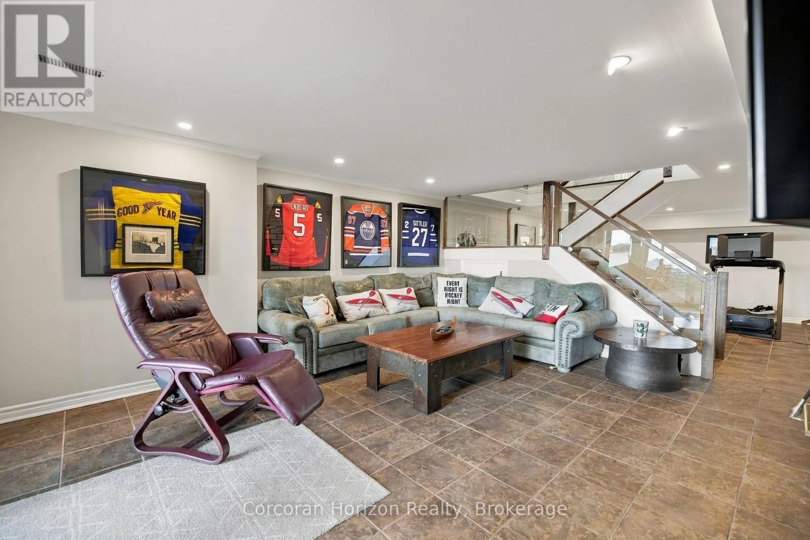 3909 TREELINE DRIVE