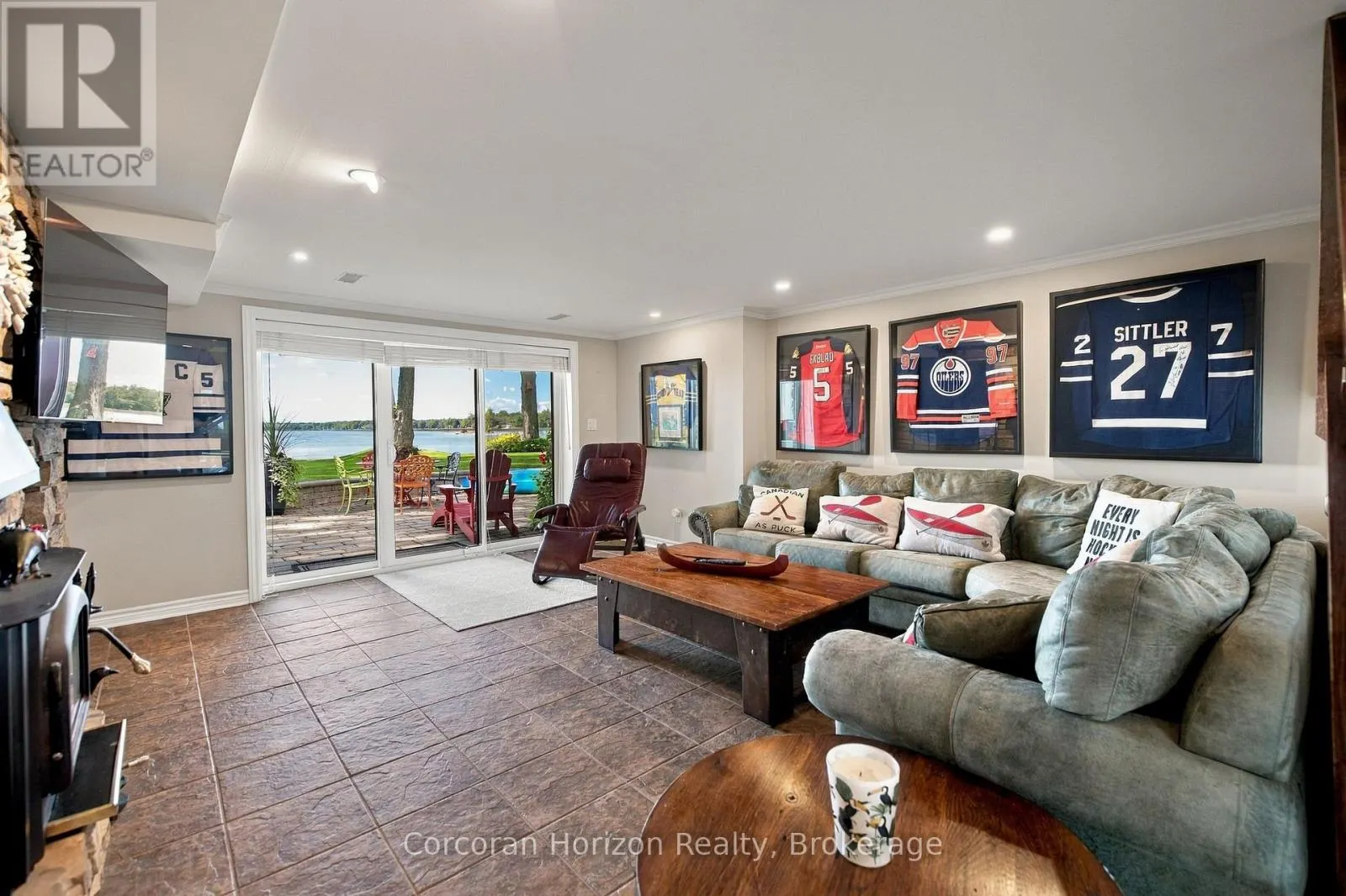 3909 TREELINE DRIVE