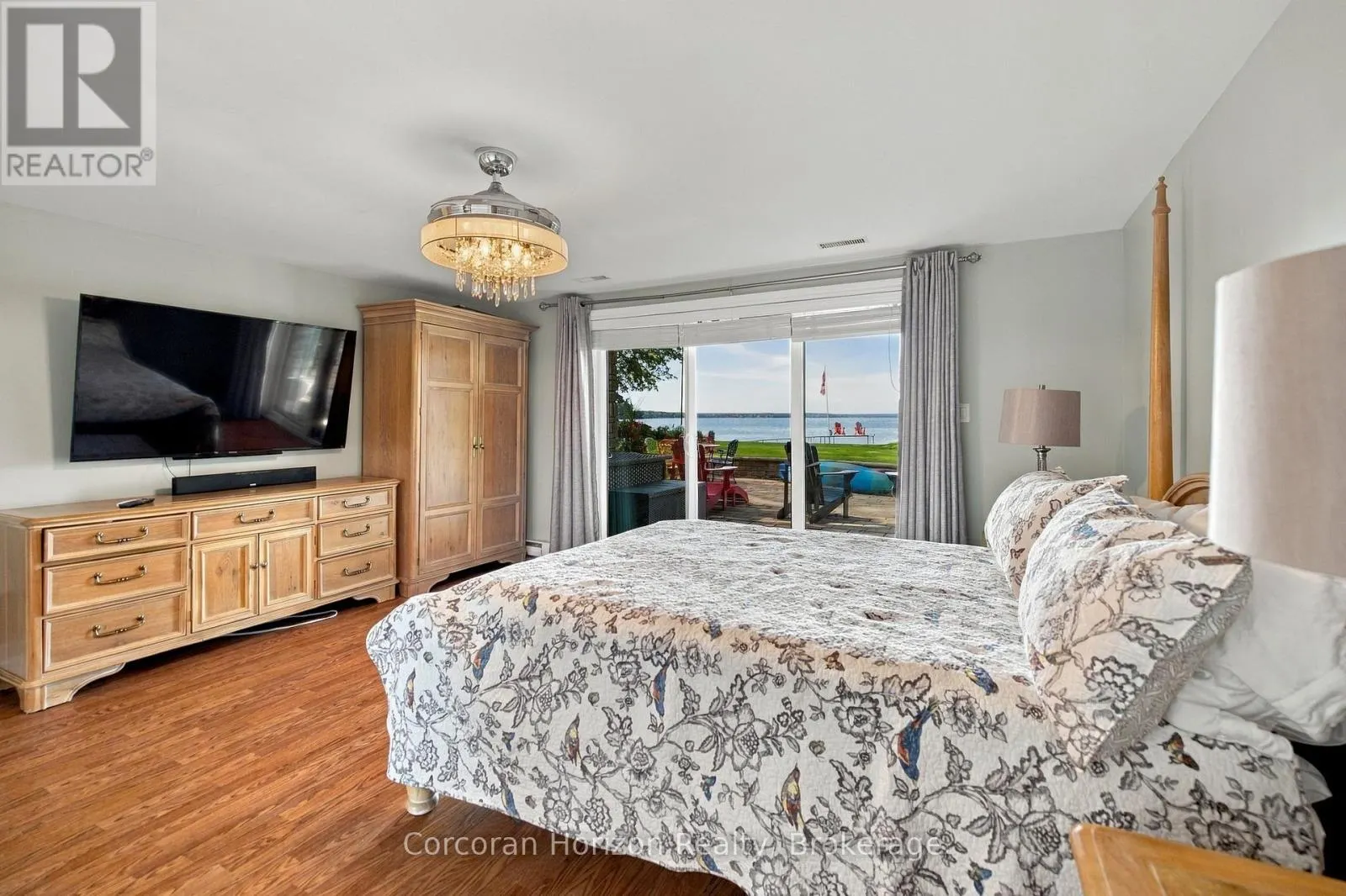 3909 TREELINE DRIVE