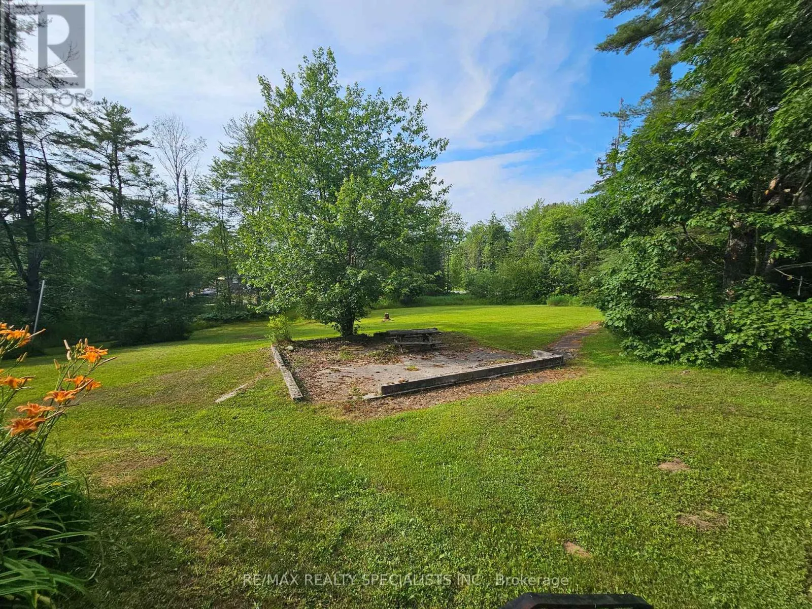 3878 CAMBRIAN ROAD