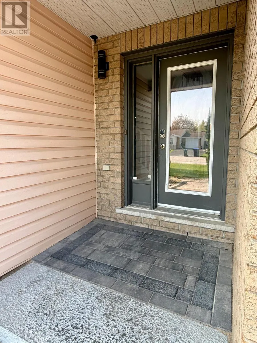 86 OXLEY DRIVE