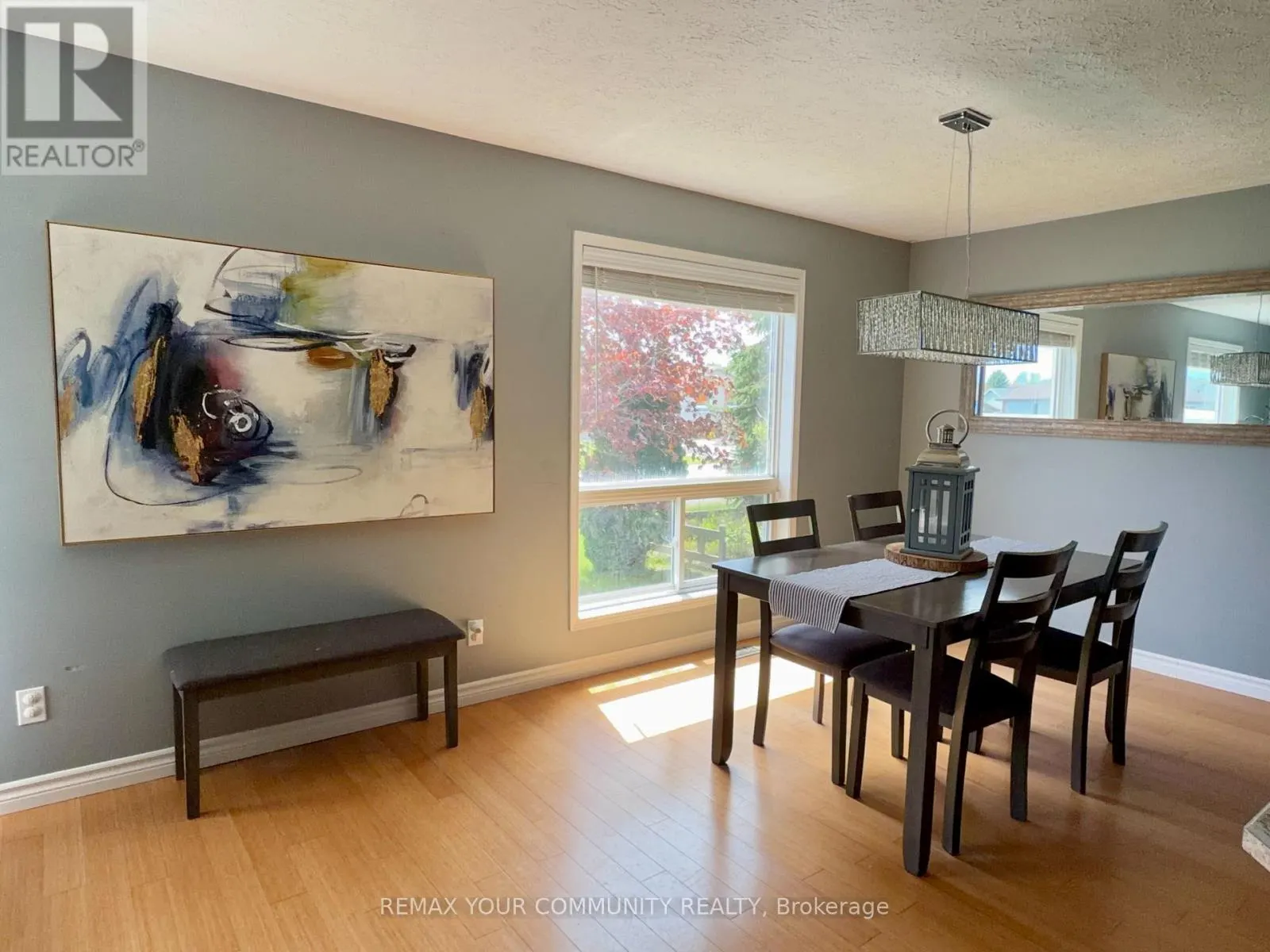 86 OXLEY DRIVE