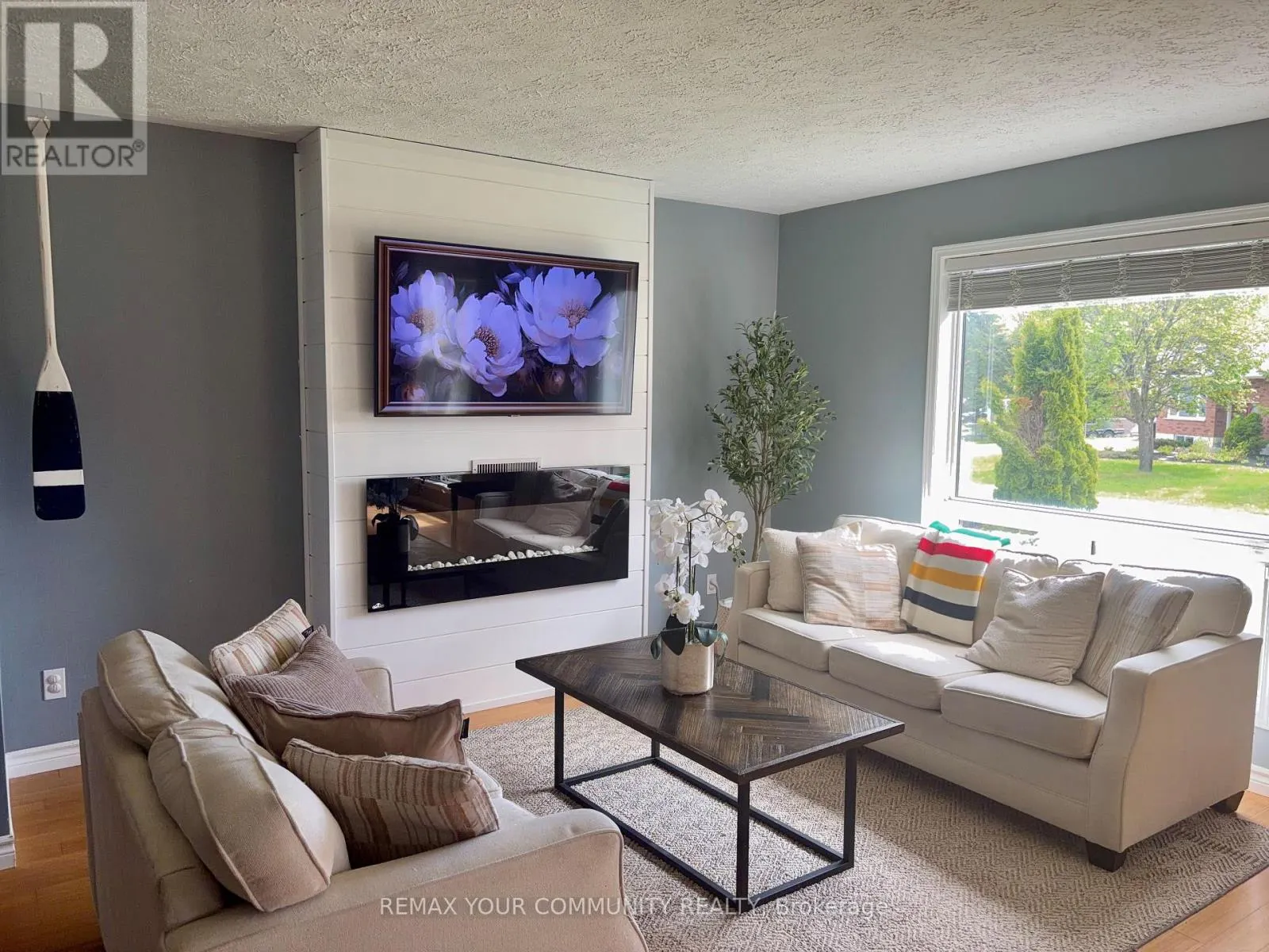86 OXLEY DRIVE