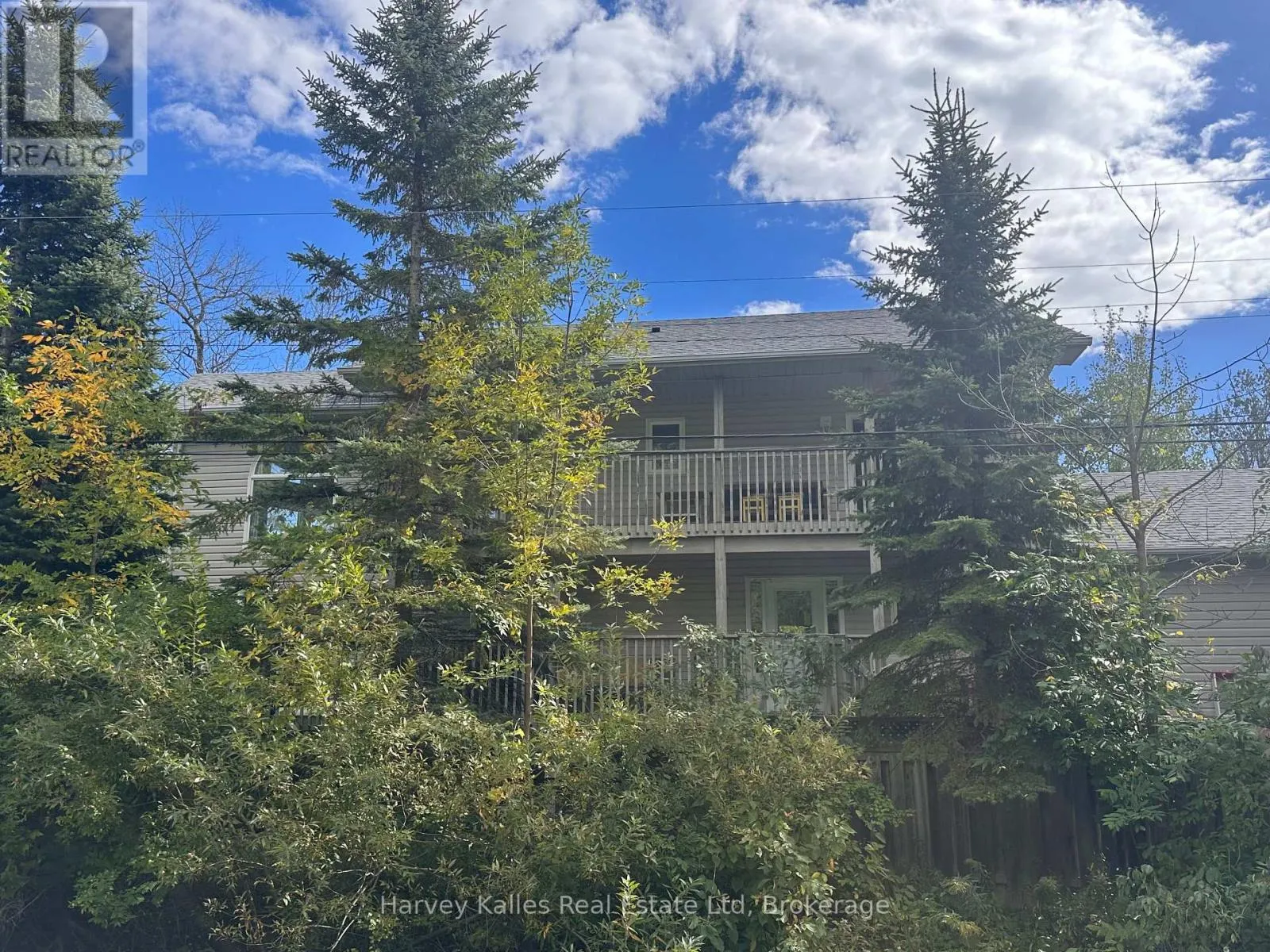 61 CONSTANCE BOULEVARD N